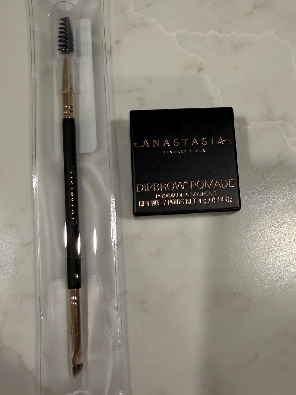 Anastasia Beverly Hills Dipbrow Pomade + Dual-Ended # 12 Brow Brush -